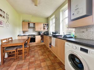 Kitchen - click for photo gallery